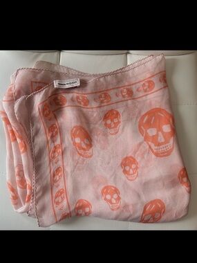 Alexander McQueen pink silk skull scarf (authentic)